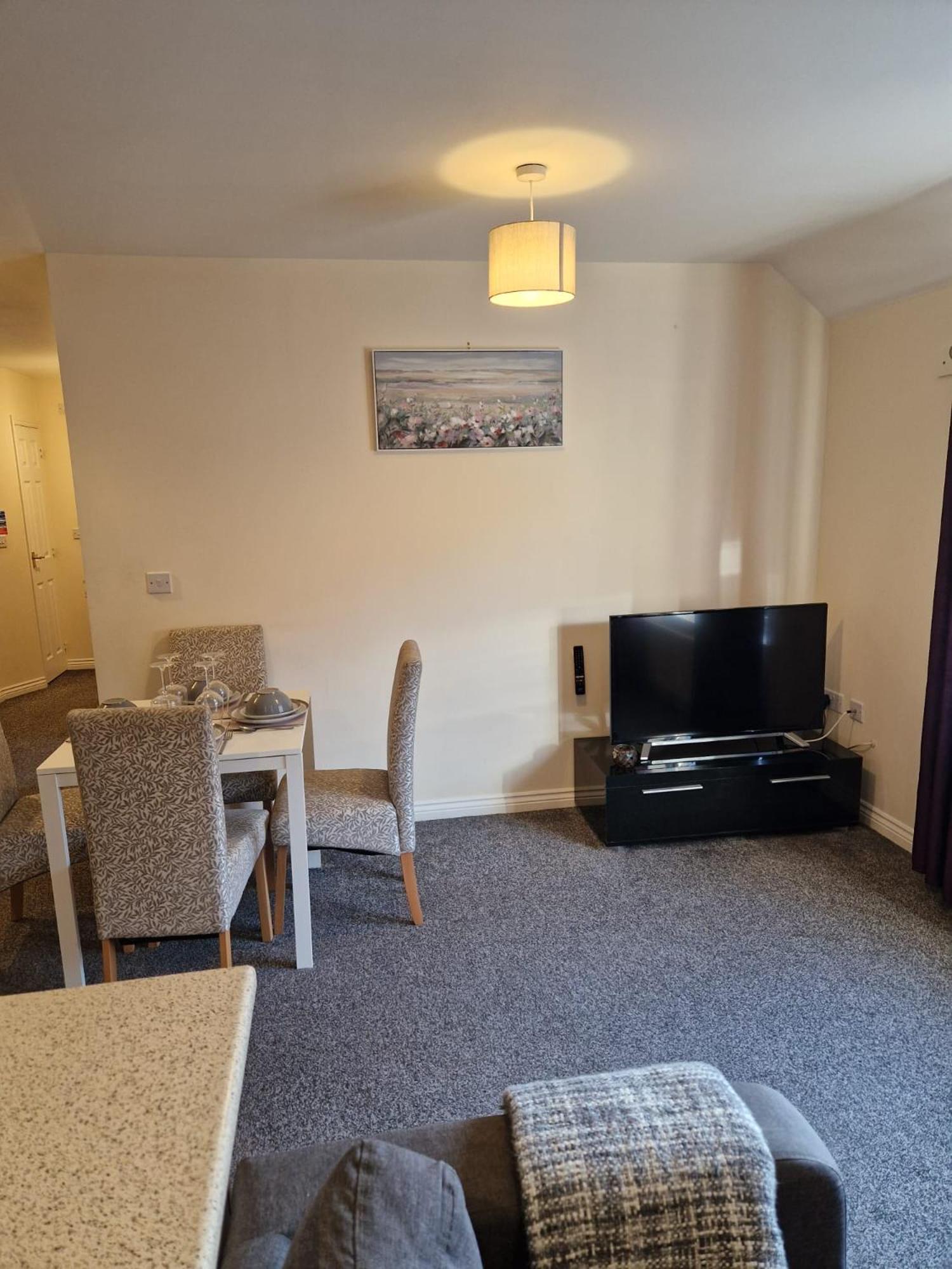 Hereford - Mayflower Coach House, Modern 2 Bedroom Property With Parking, Located South Of Hereford City, Suitable For Small Family, Couple Or Contractors - Sleeps Up To 5 Guests - Hosted By Rentmyhouse Luaran gambar
