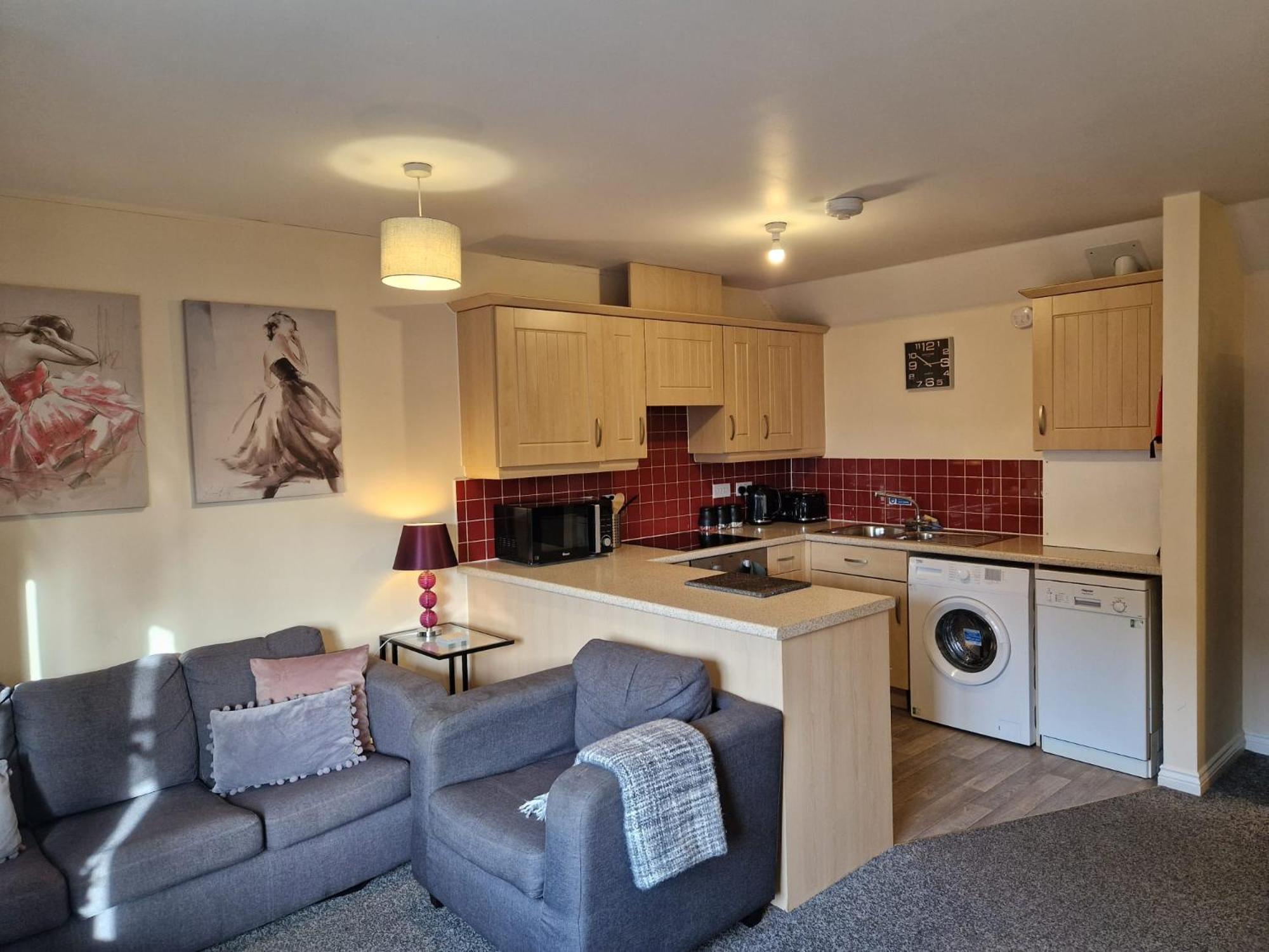 Hereford - Mayflower Coach House, Modern 2 Bedroom Property With Parking, Located South Of Hereford City, Suitable For Small Family, Couple Or Contractors - Sleeps Up To 5 Guests - Hosted By Rentmyhouse Luaran gambar