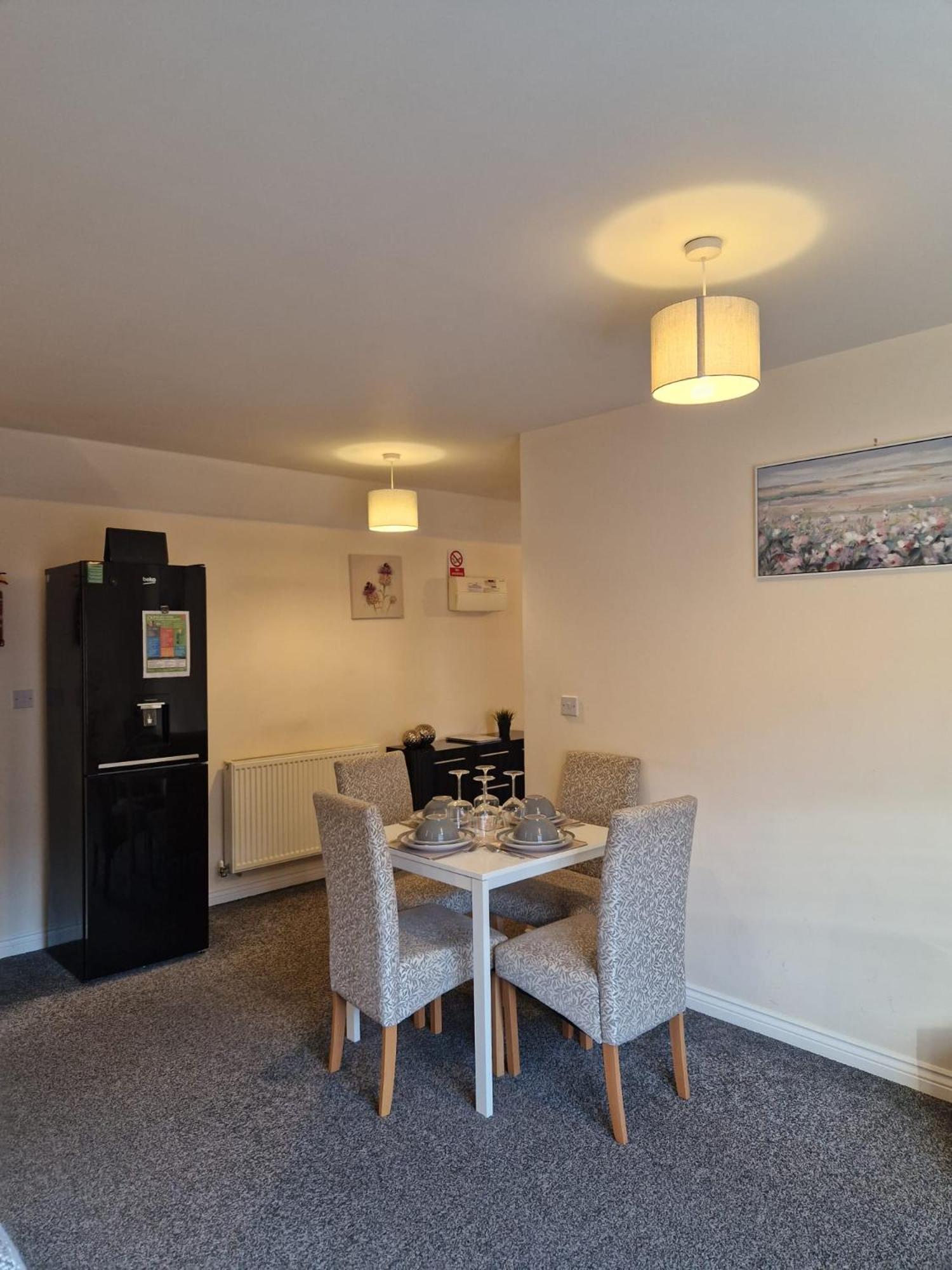 Hereford - Mayflower Coach House, Modern 2 Bedroom Property With Parking, Located South Of Hereford City, Suitable For Small Family, Couple Or Contractors - Sleeps Up To 5 Guests - Hosted By Rentmyhouse Luaran gambar