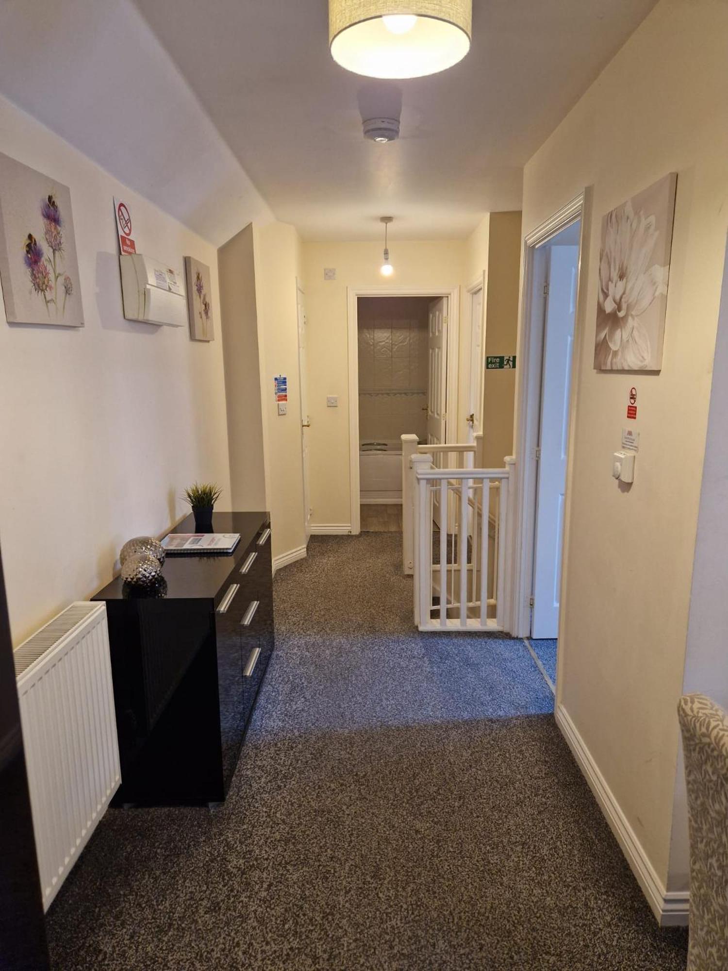 Hereford - Mayflower Coach House, Modern 2 Bedroom Property With Parking, Located South Of Hereford City, Suitable For Small Family, Couple Or Contractors - Sleeps Up To 5 Guests - Hosted By Rentmyhouse Luaran gambar